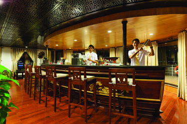 AmaWaterways AmaLotus Interior Bar Lounge.jpg